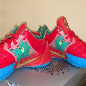 Nike Kyrie Low 2 - Mr. Krabs Sneakers